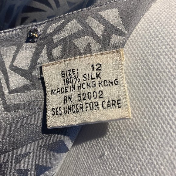 Gorgeous Vintage 100% Silk Gray Dress - Picture 10 of 11